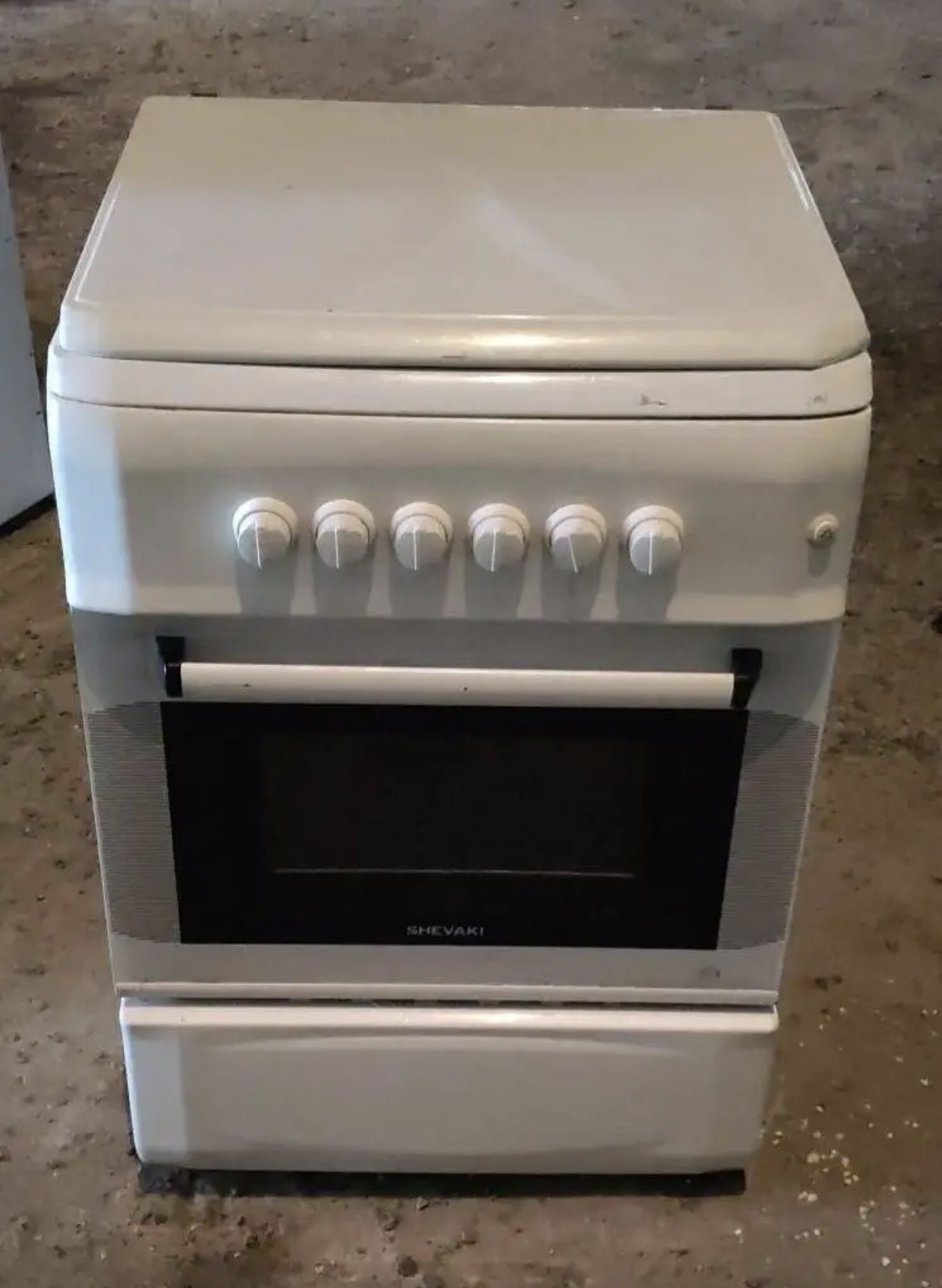 للبيع بتوجاز ٤ شعله