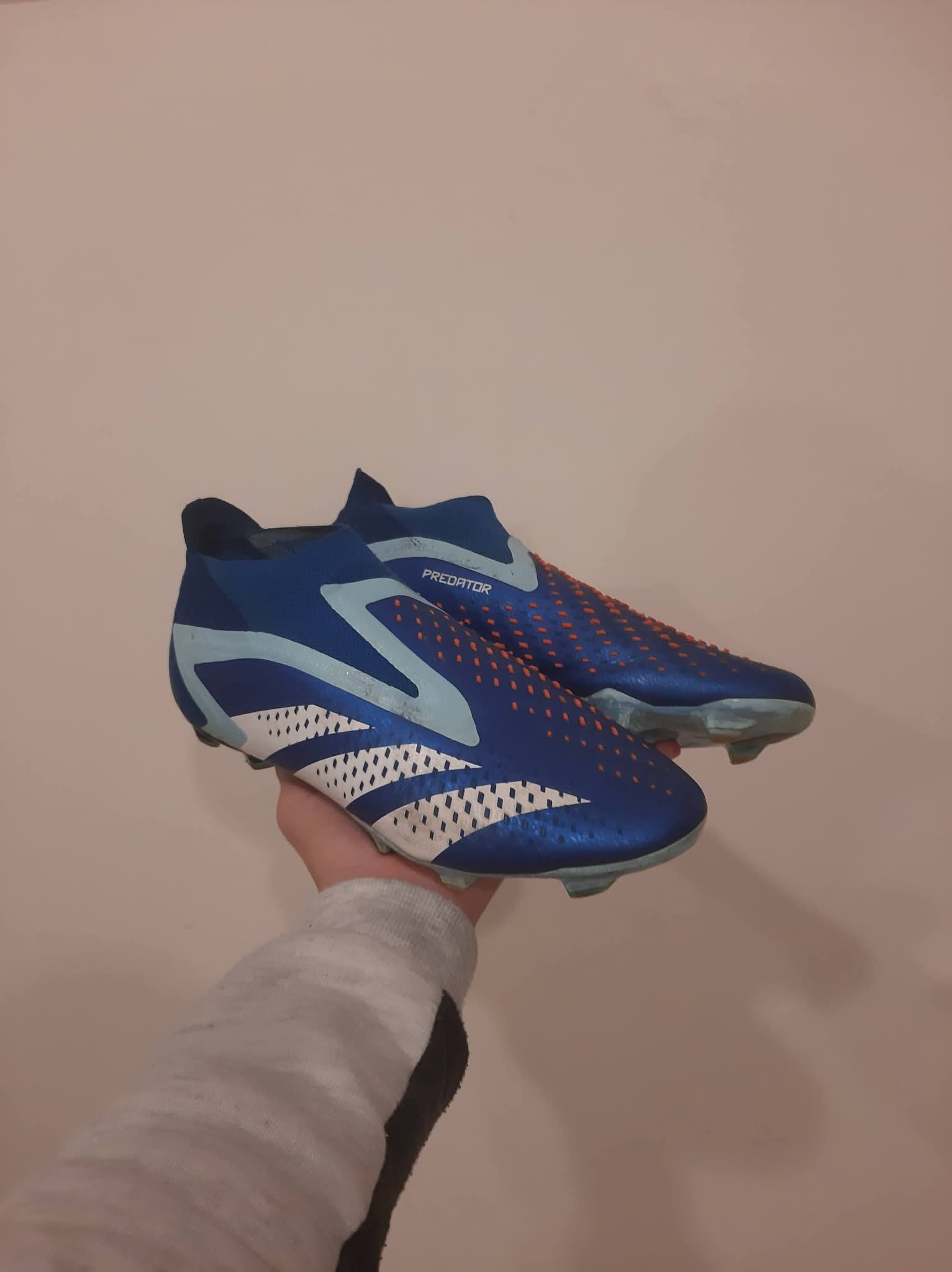 🔥📍جزمة كورة adidas أصلي بسعر لقطة📍