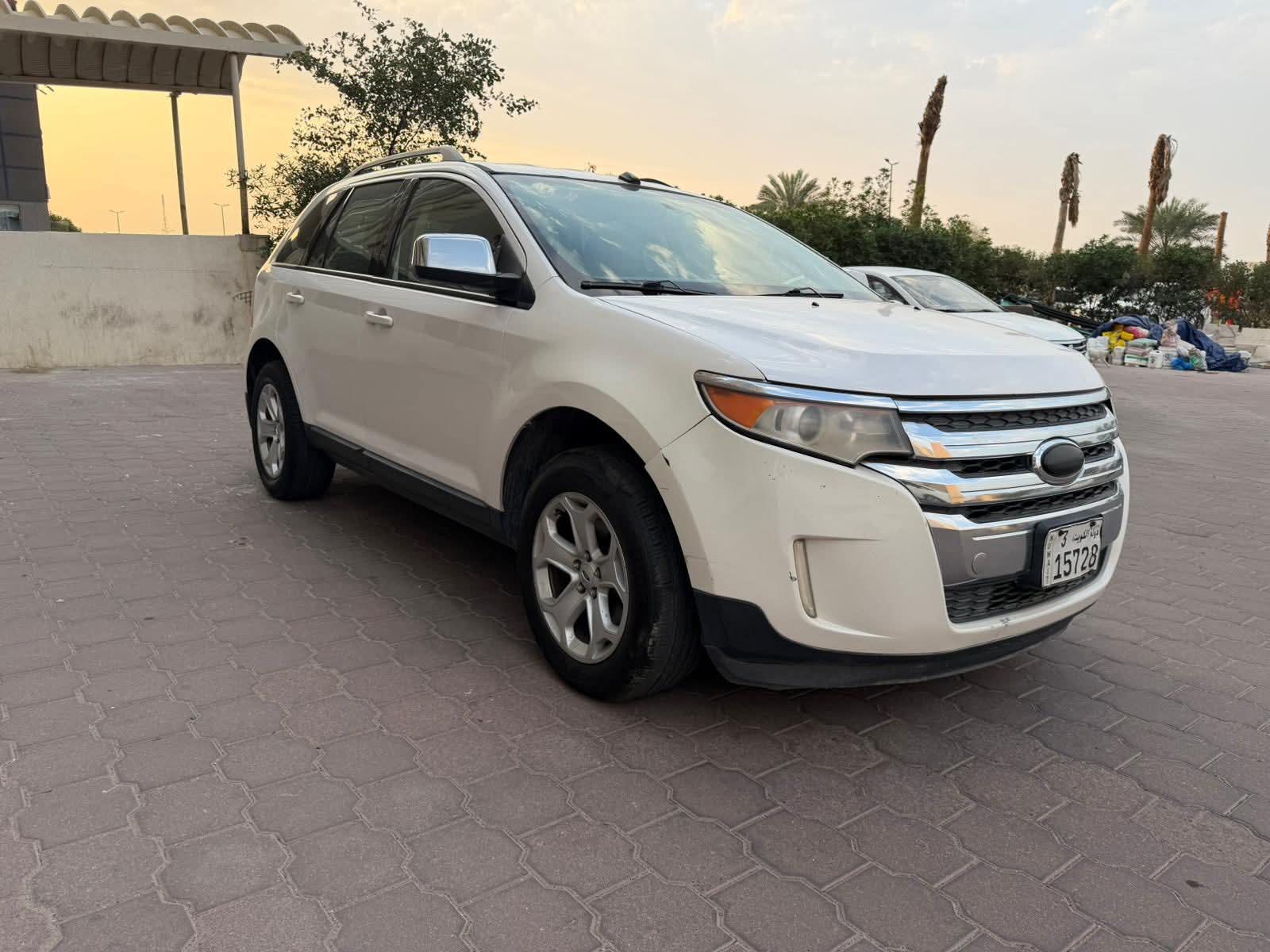 للبيع جيب فورد إيدج موديل ٢٠١٣