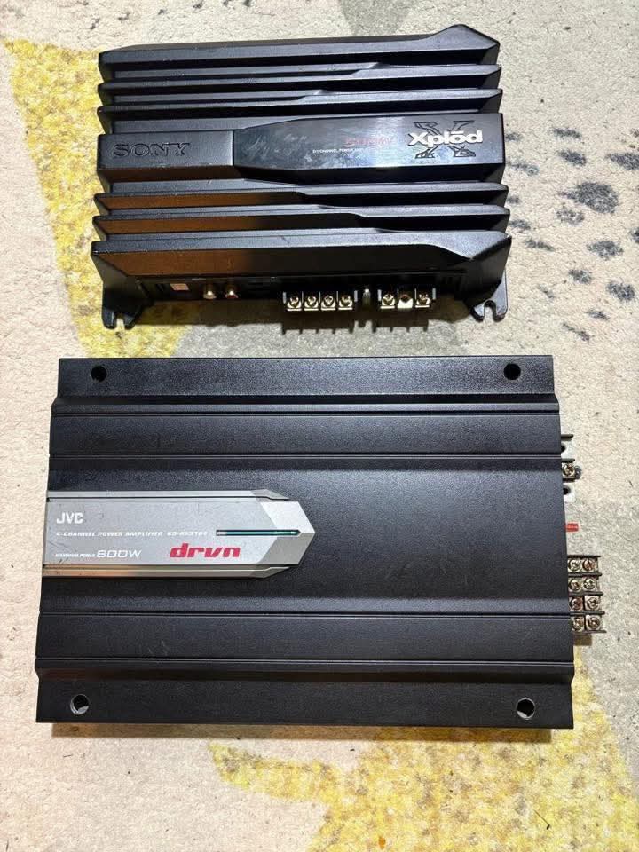 للبيع اتنين مصخم صوت مضخم صوت