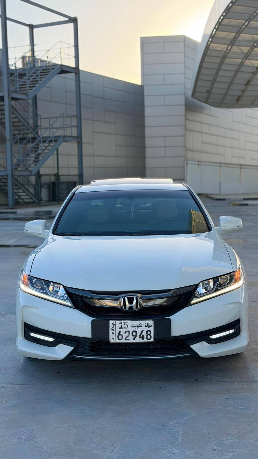 للبيع سياره هوندا اكورد كوبيه مديل ٢٠١٧