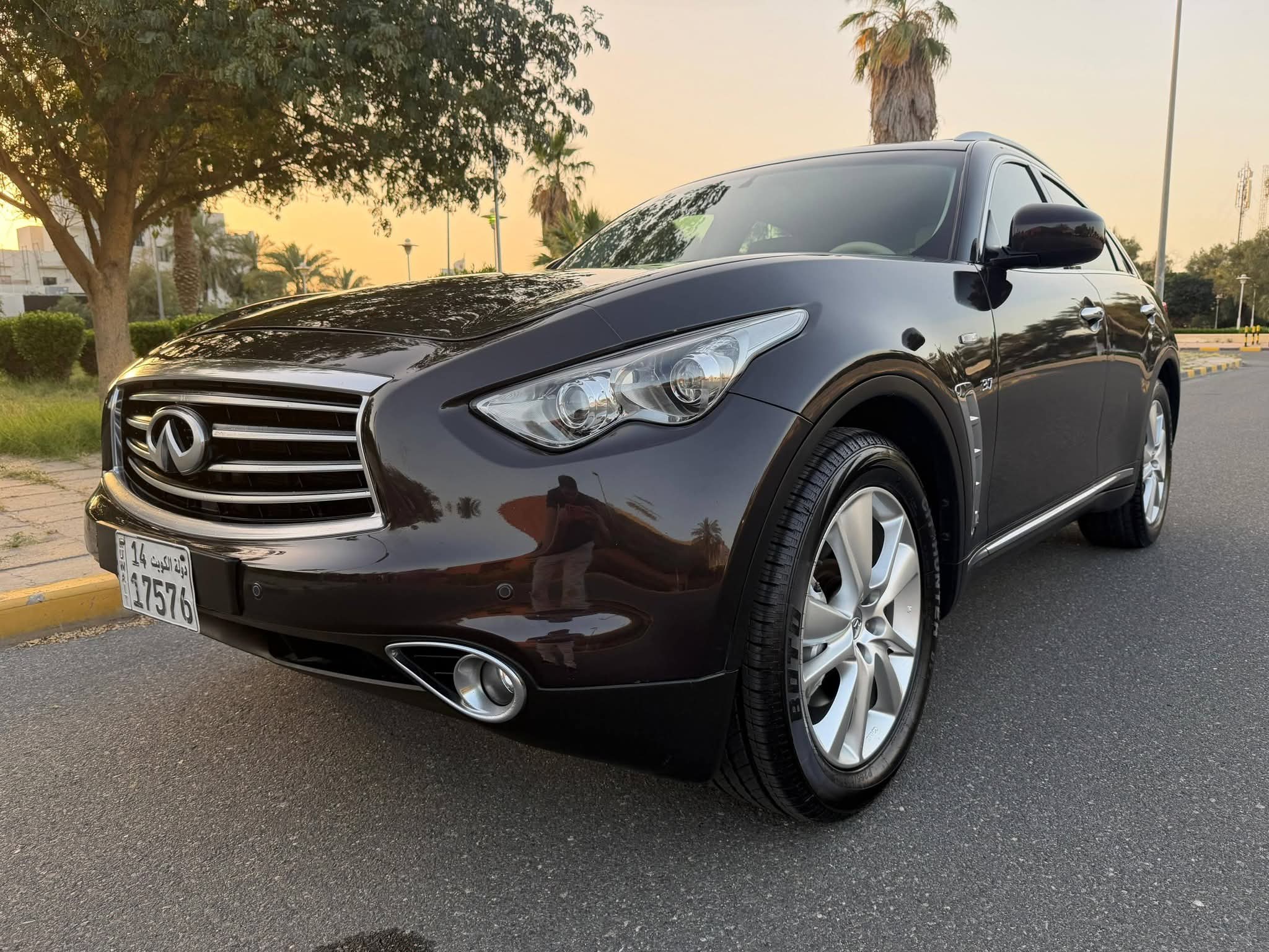 للبيع جيب انفنتي QX70S مديل ٢٠١٦ - بيع في أخرى