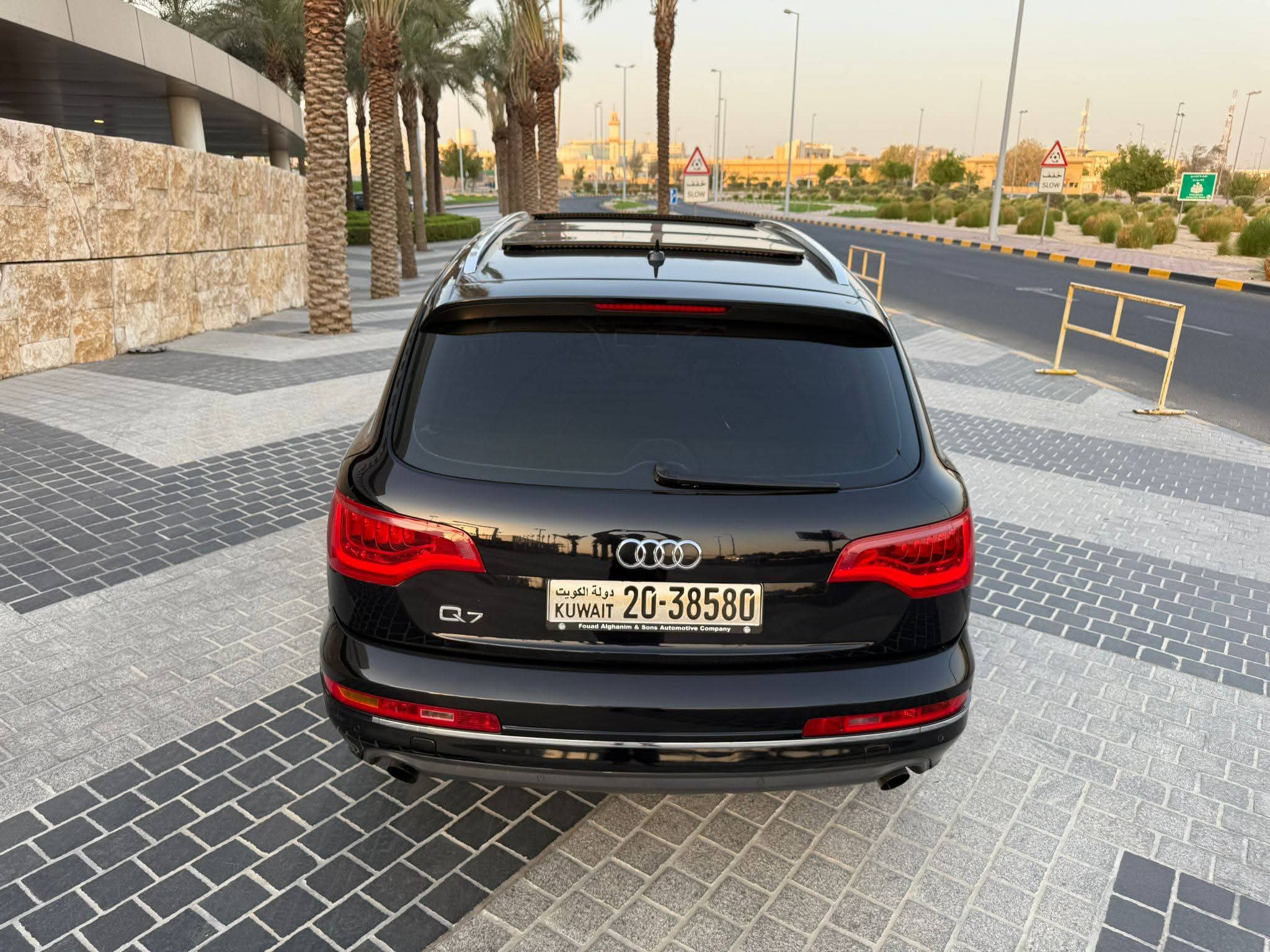للبيع جيب اودي Q7 موديل ٢٠١٣ - صورة 4