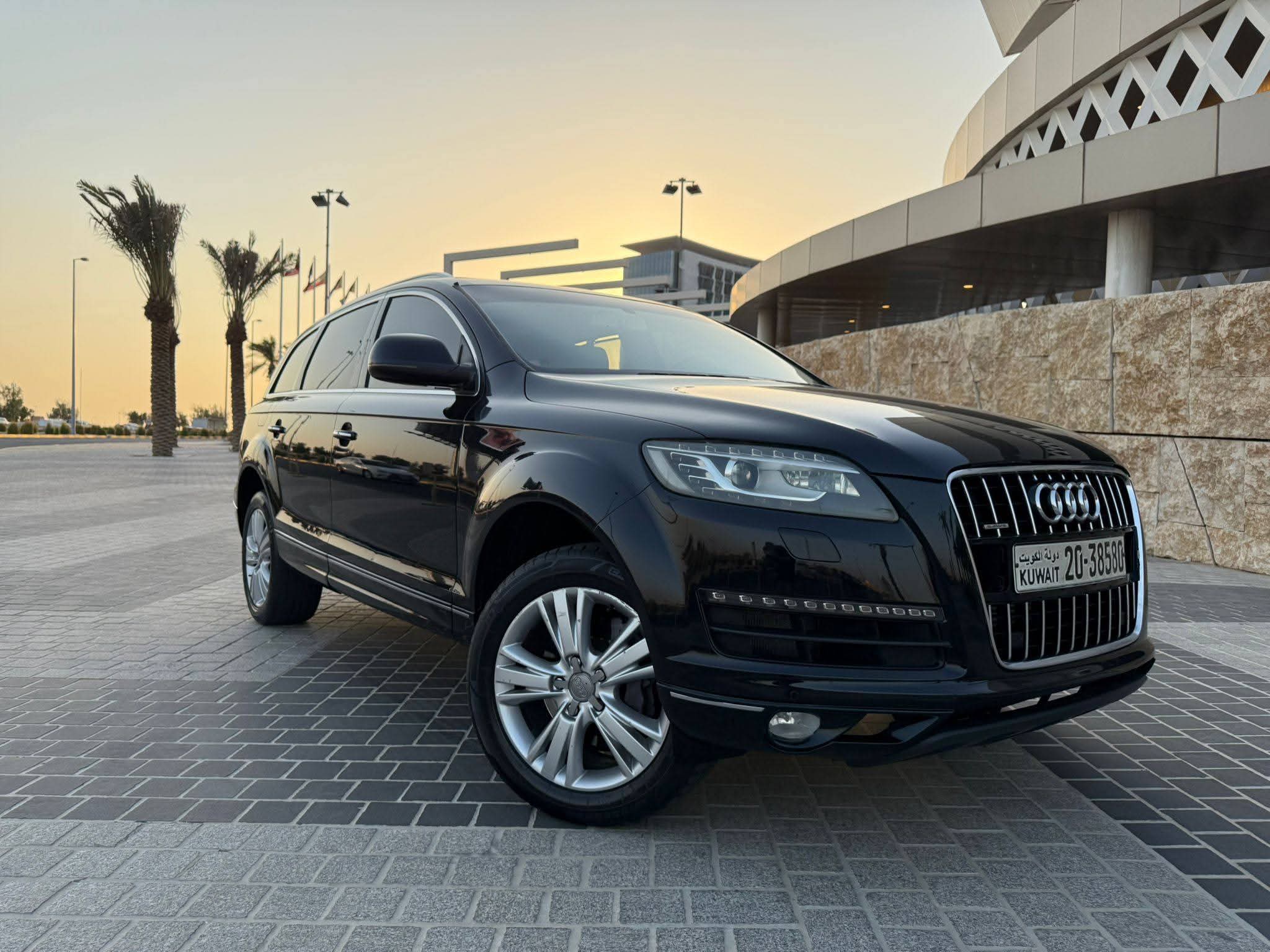 للبيع جيب اودي Q7 موديل ٢٠١٣ - صورة 6