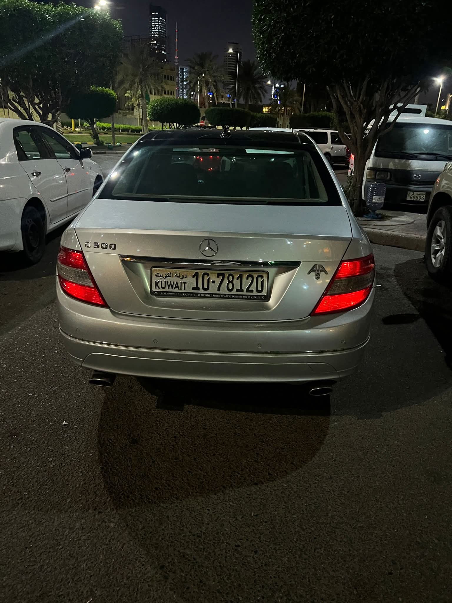 مرسيدس C300 2011- للبيع - صورة 2