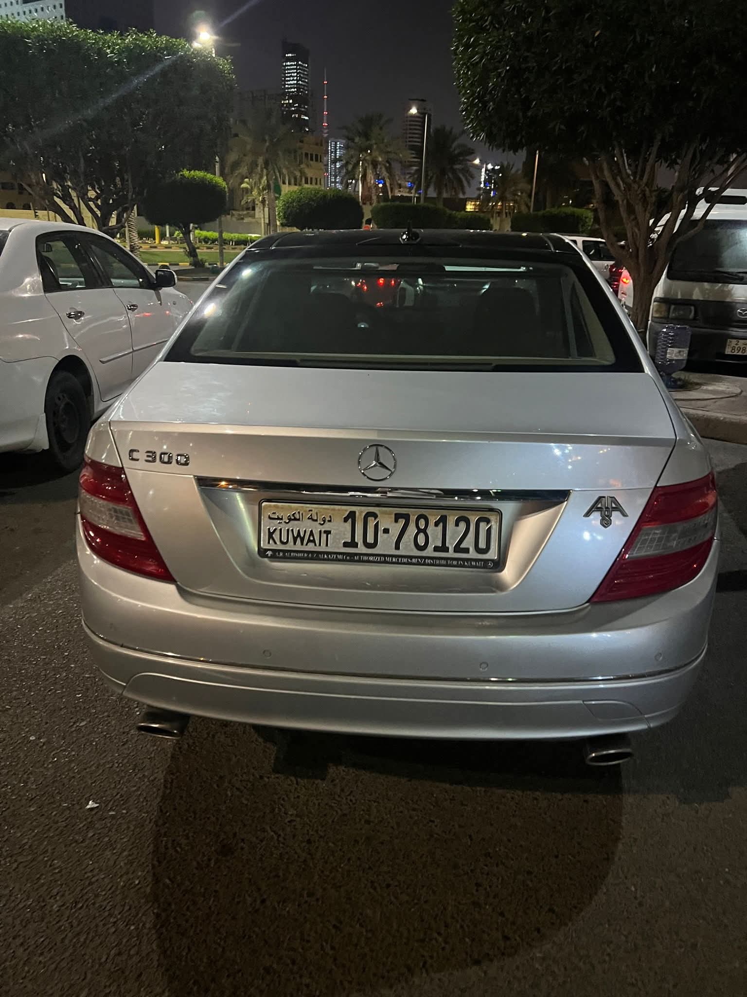 مرسيدس C300 2011- للبيع - صورة 2