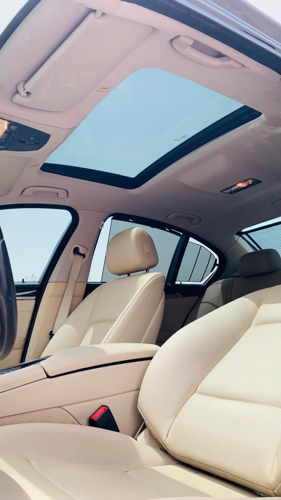 بي إم دبليو BMW 520i 2015  للبيع - صورة 9