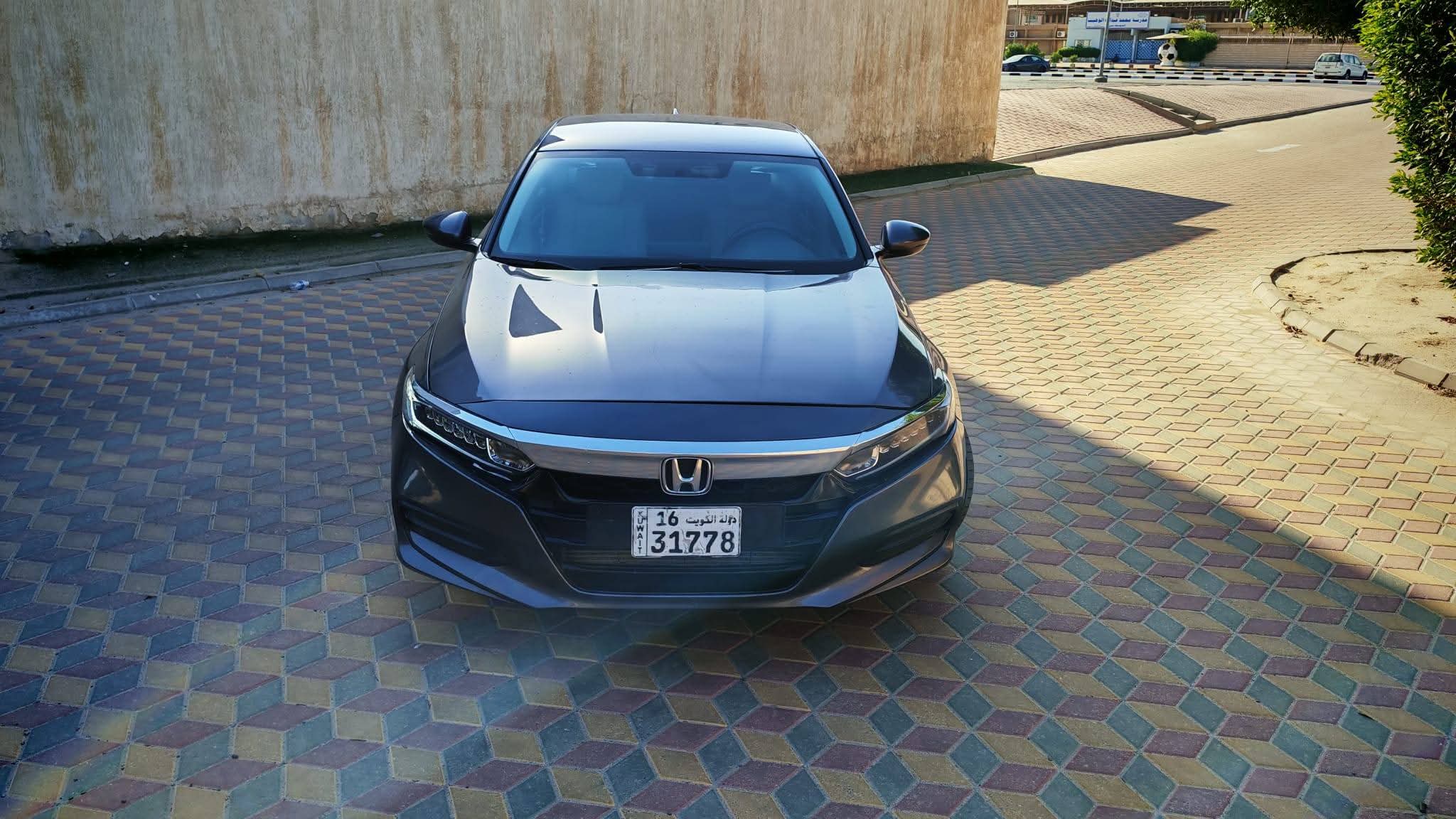للبيع سياره هوندا اكورد مديل ٢٠١٨