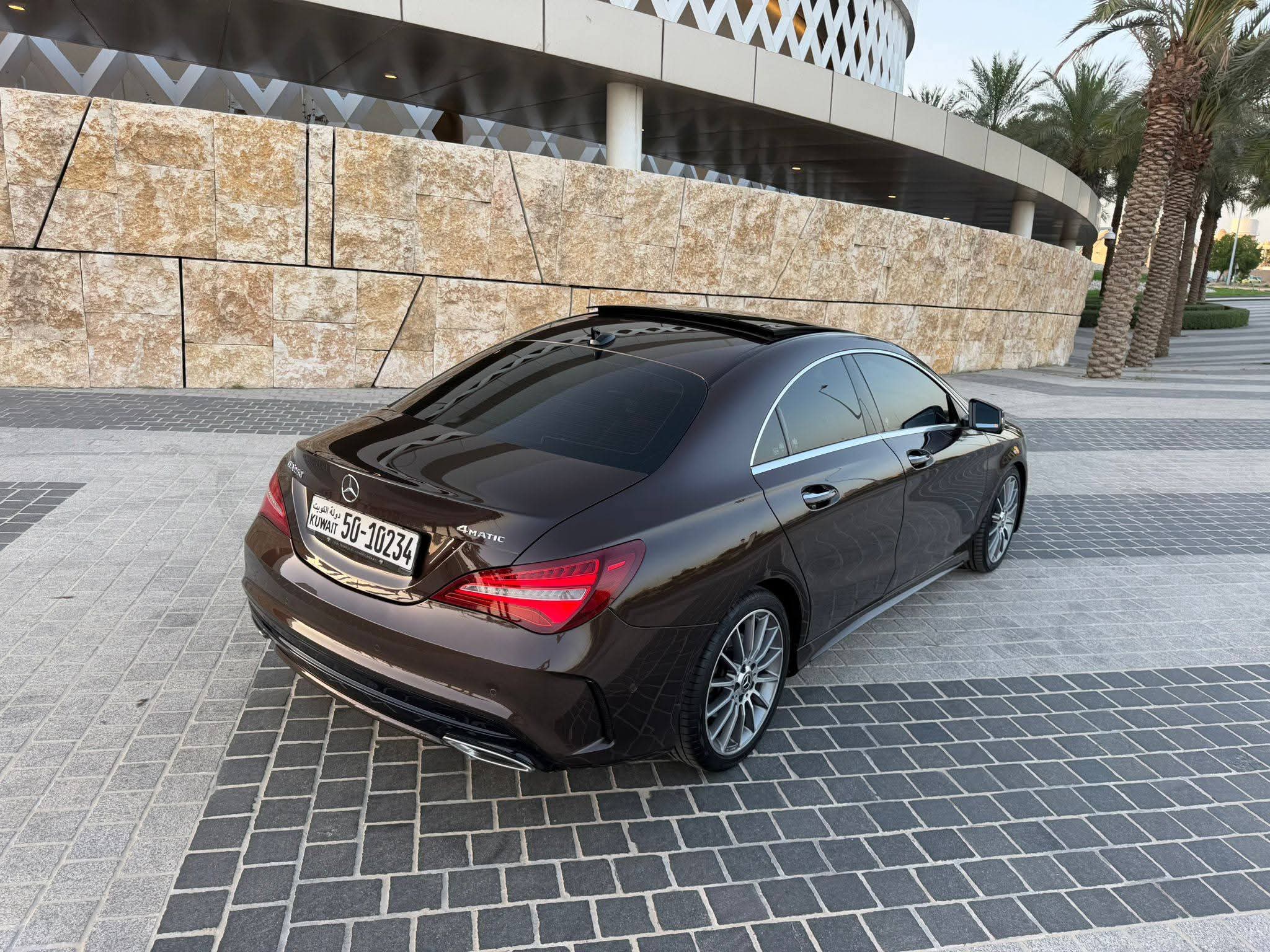 للبيع سياره مرسيدس CLA 250 مديل ٢٠١٨ - صورة 4