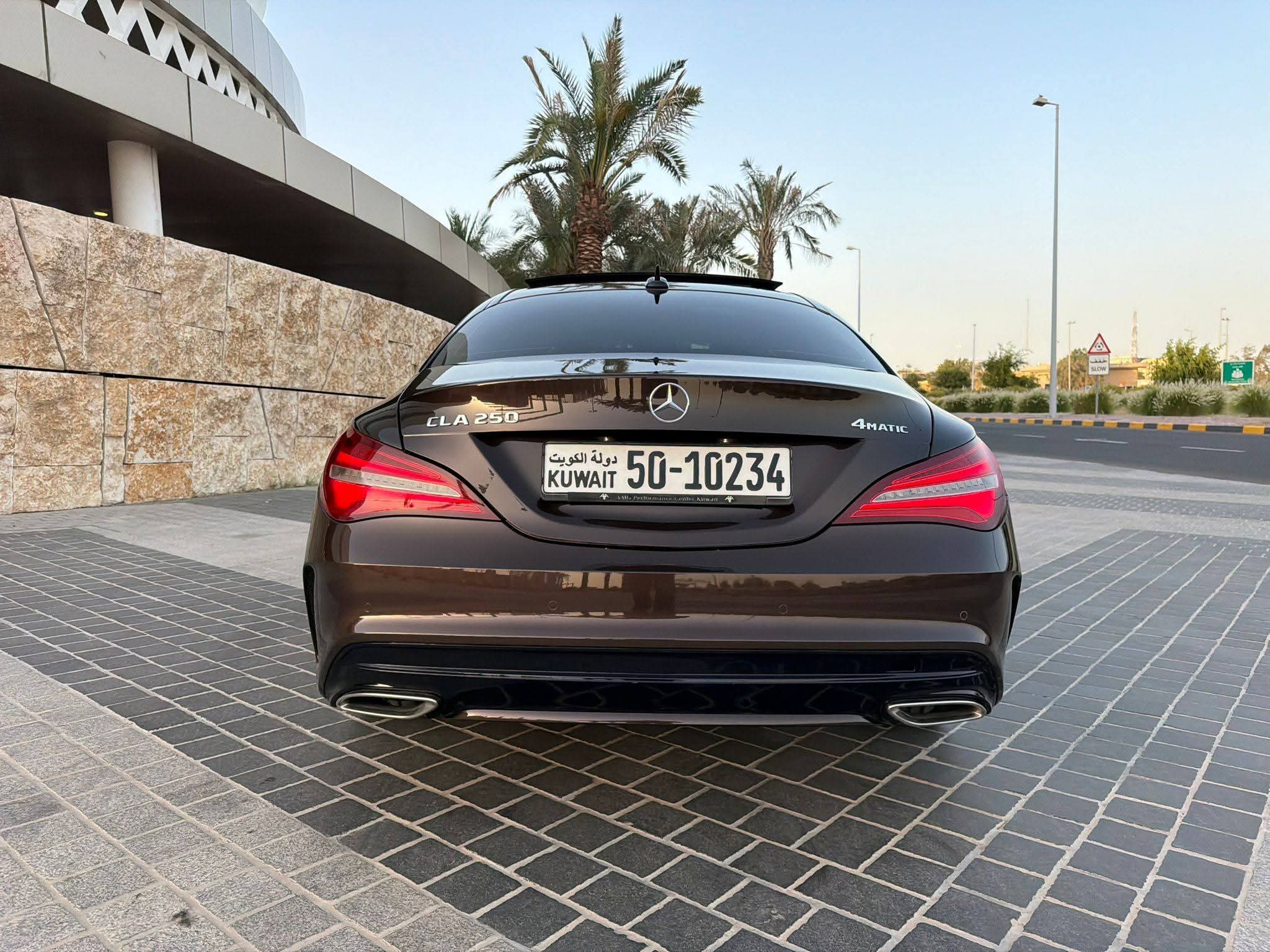 للبيع سياره مرسيدس CLA 250 مديل ٢٠١٨ - صورة 2