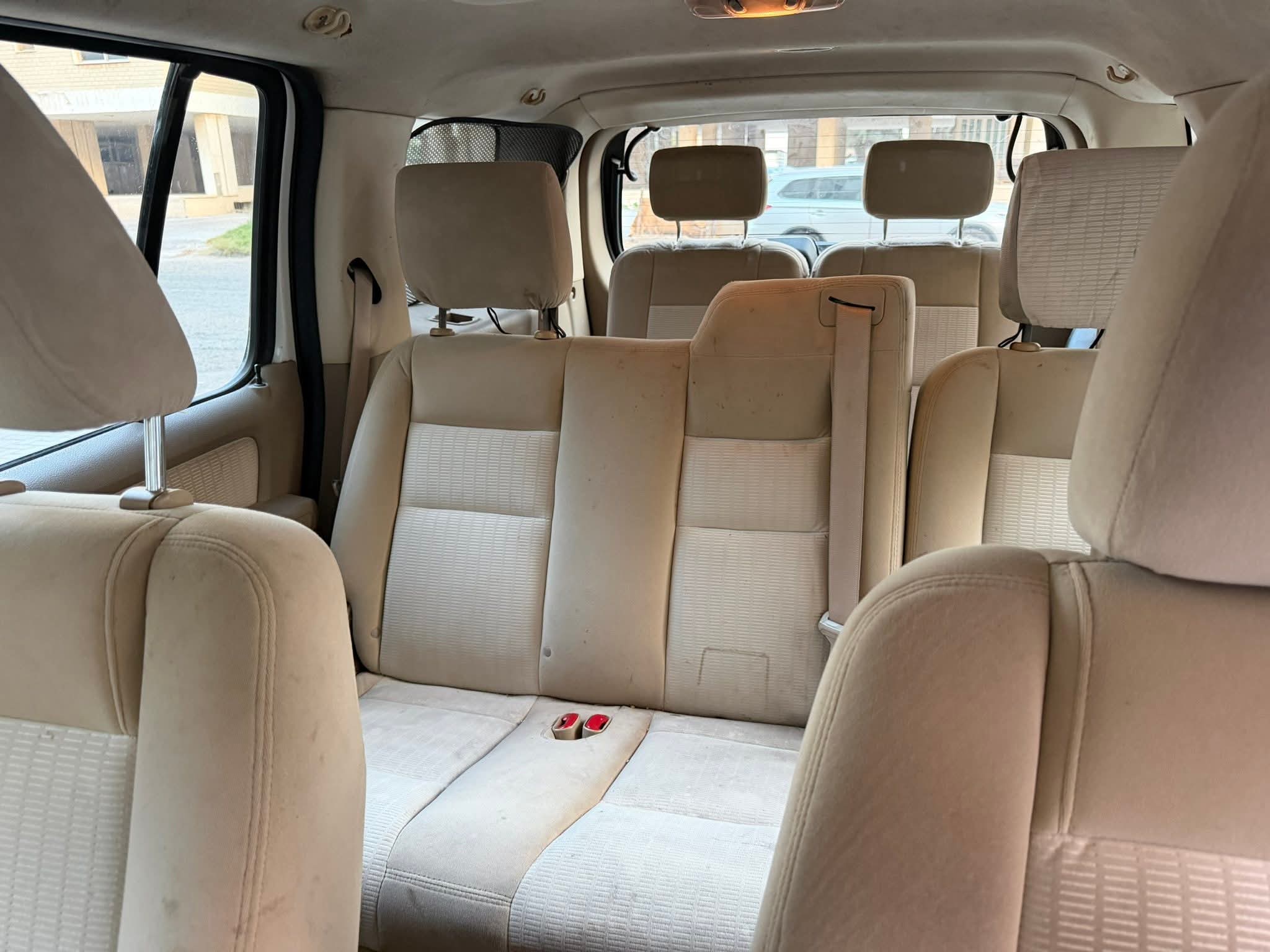 للبيع جيب فورد أكسبلور موديل 2010 - صورة 4