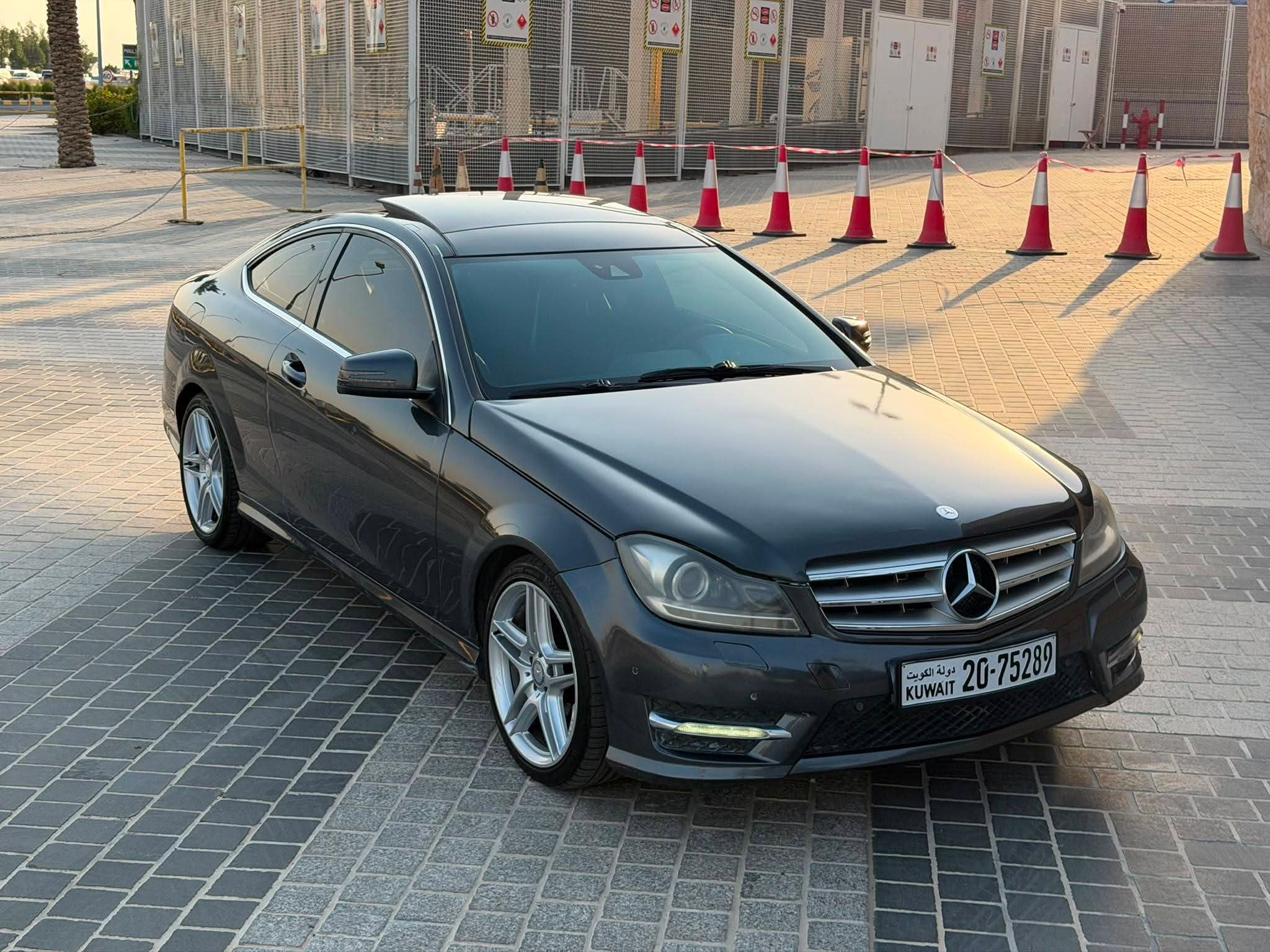 للبيع سياره مرسيدس C250 مديل ٢٠١٤