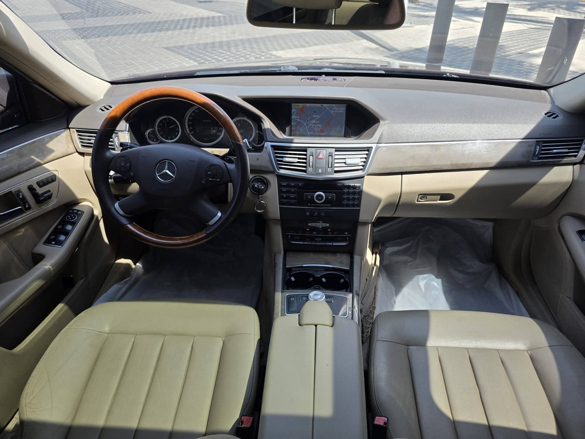 للبيع سياره مرسيدس E350 مديل ٢٠١٠ - صورة 12