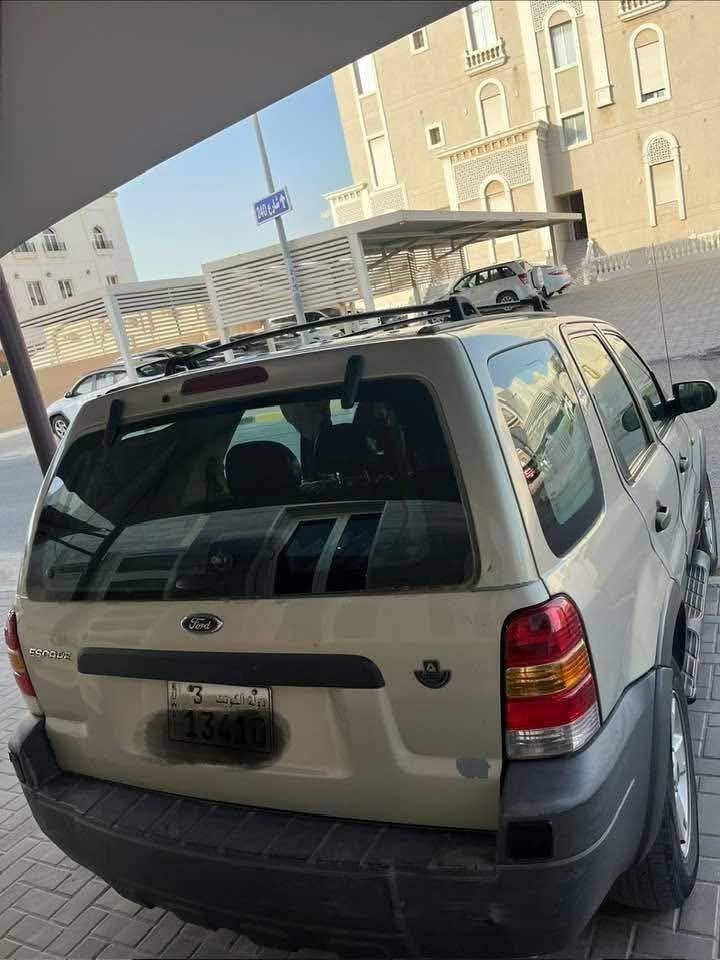 يع سيارة فورد إسكيب موديل ٢٠٠٥ - صورة 2
