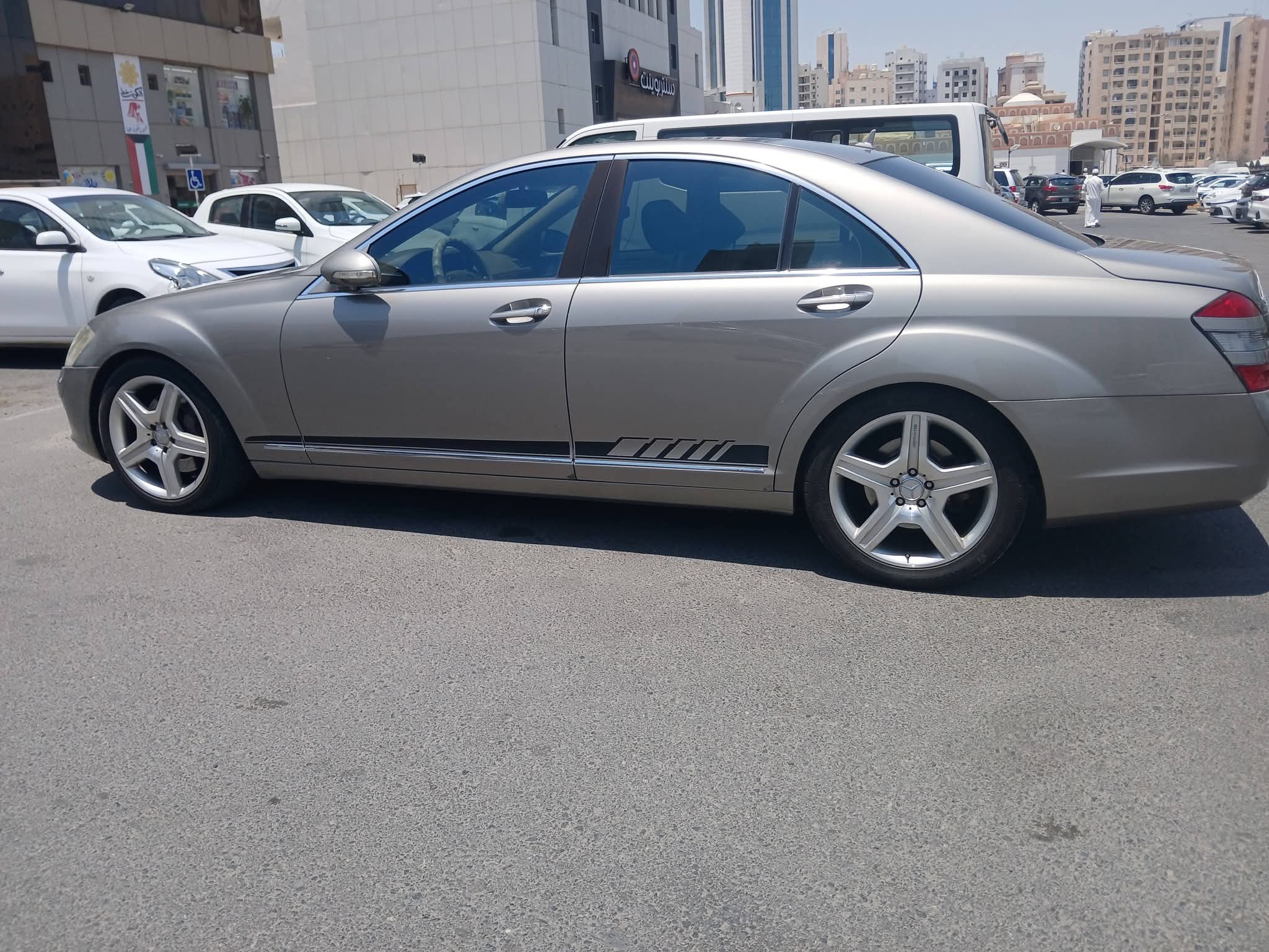 للبيع سيارة مرسيدس بنز  موديل 2006 - صورة 10
